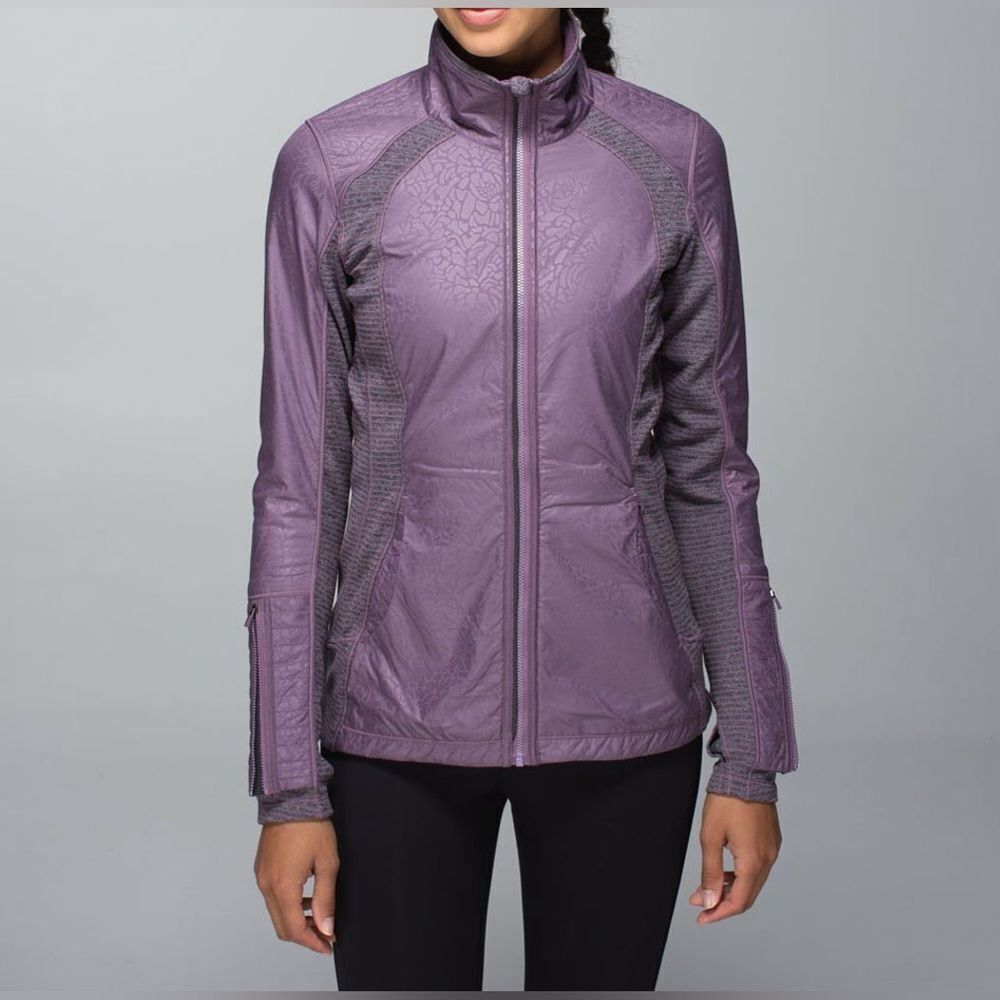 Lululemon Rebel Runner‎ Jacket Purple Camo Embossed Sz 8 Athleisure Outdoor Gym